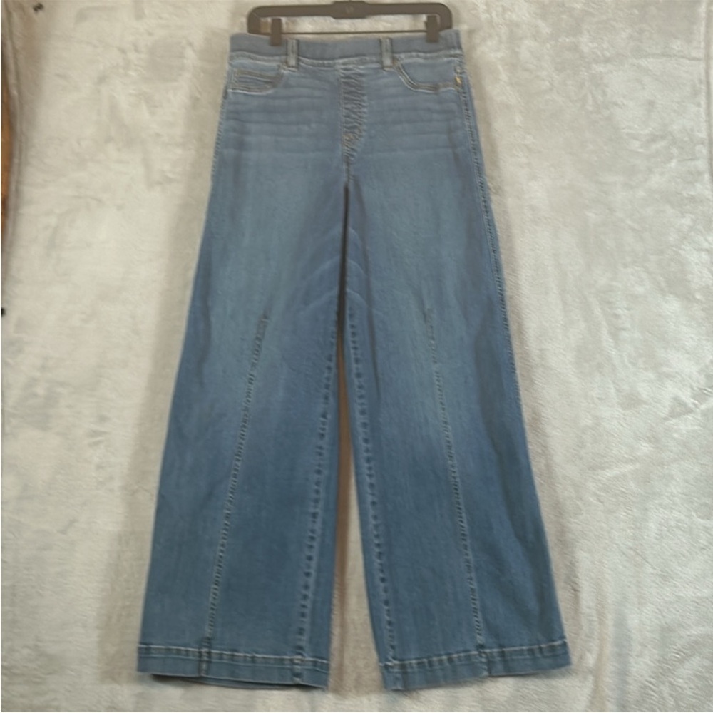 Spanx pull on wide leg Front Seam jeans size XL.